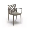 Scaun de gradina Trinity din plastic cu cotiere cappuccino